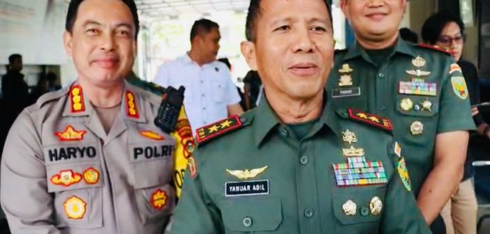 Pangdam II/Sriwijaya Mayjen TNI Yanuar Adil Mendadak Datangi Mapolrestabes Palembang, Ada Apa ?